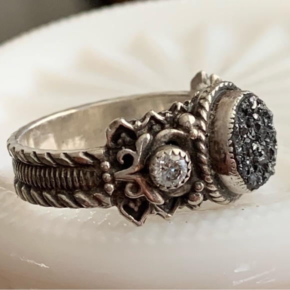 Aldrich Arts * Beautiful Sterling Silver Gray Druzy & White Topaz Ring - Picture 3 of 10